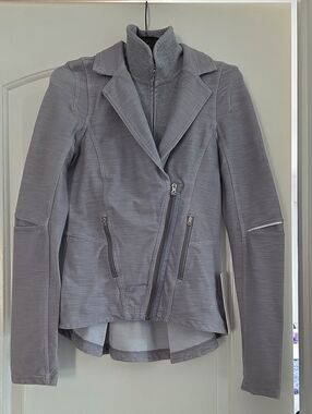 NWT Lululemon Gray Fossil  Ride On Blazer Jacket Size 6